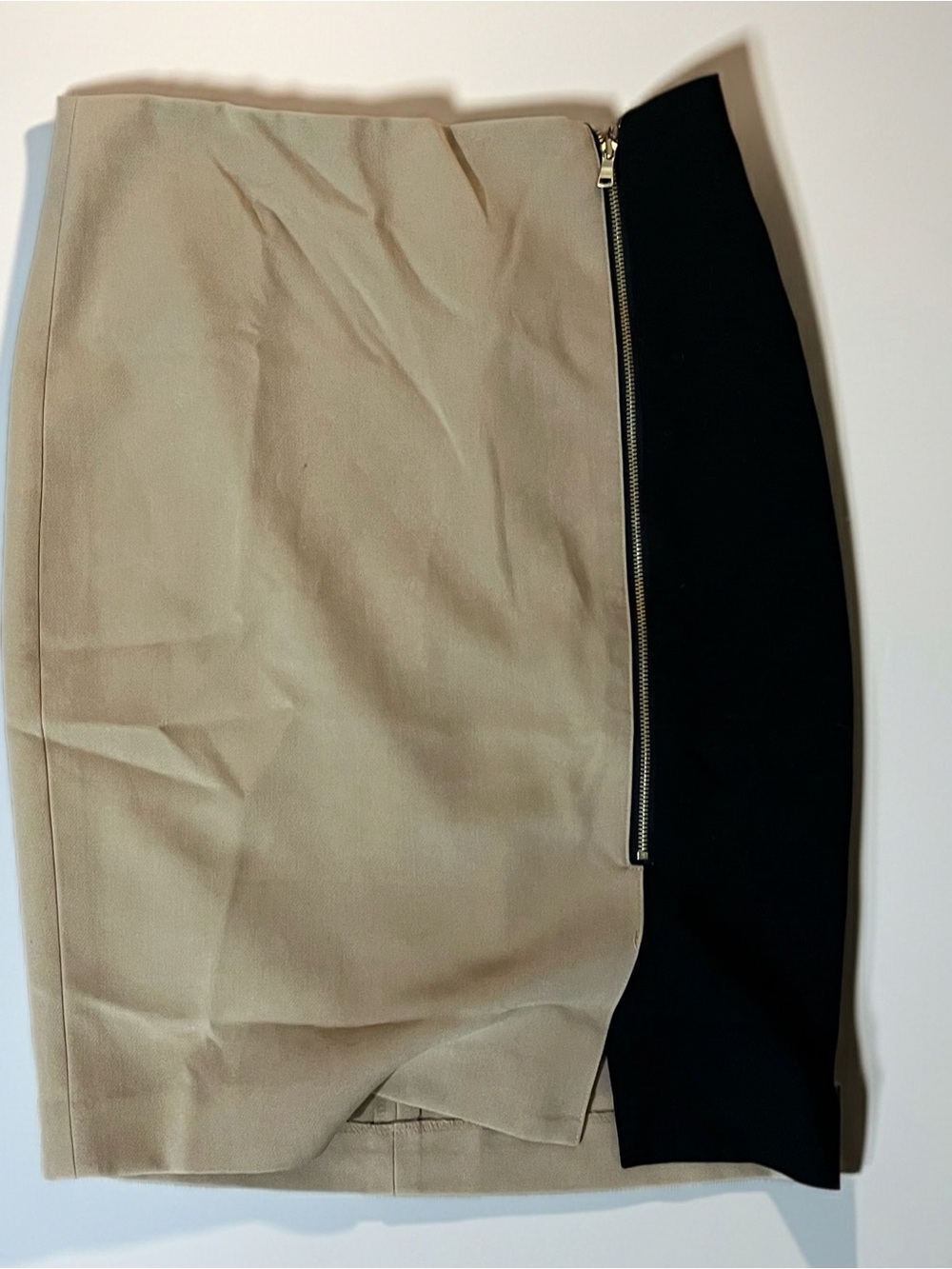 Ann Taylor Two-Tone Tan and Black Pencil Skirt with Side Zip Detail - Picture 3 of 7